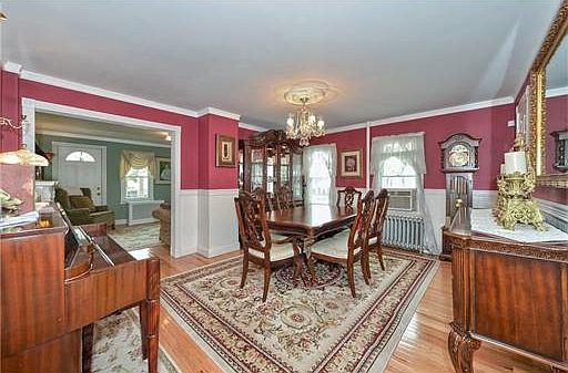 1st image of 32 Parker St