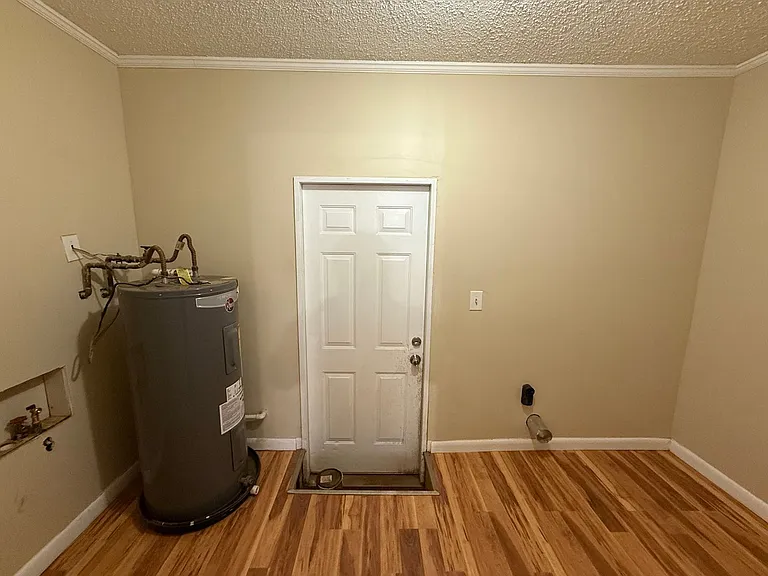 641 Dawson Ter NW — Photo 12