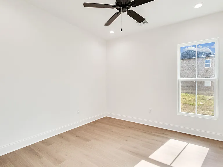 204 Benson Grove Dr — Photo 13