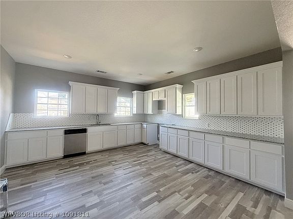 4th image of 1119 N 13th St