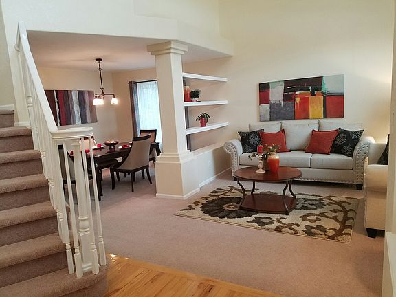 Living room/dining room