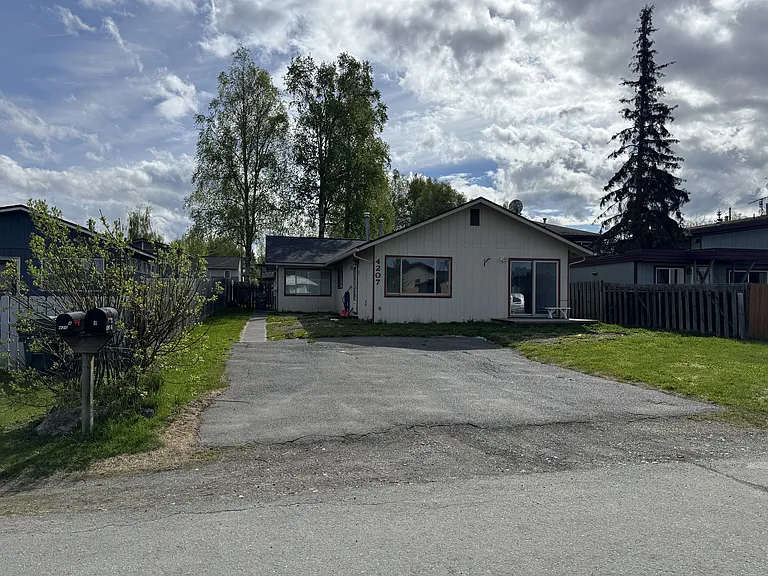 4207 Hayes St #B — Photo 15