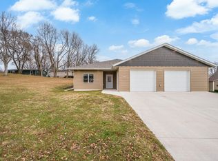 1965 Norway Ave, Windom, MN 56101