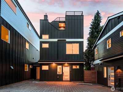 318 B N 84th Street, Seattle, WA, 98103