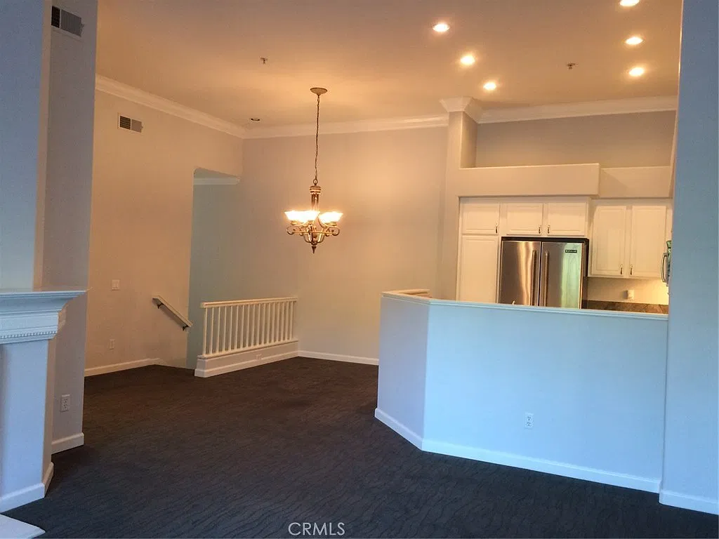 2 bed, 1186 sqft, $3,550 — Photo 2