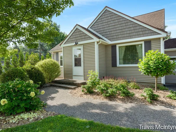 4558 Richmond St NW, Grand Rapids, MI 49534