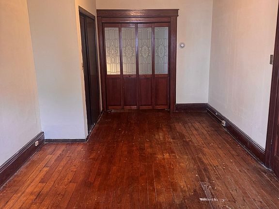 4th image of 8056 87th Avenue