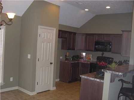 2nd image of 90 Grand Park Dr
