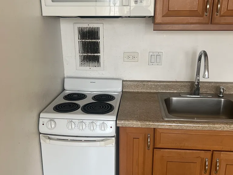 1650 Kanunu St #906 — Photo 4