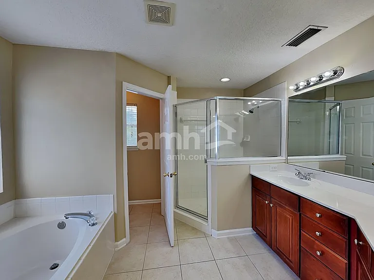 729 Porto Cristo Ave — Photo 13