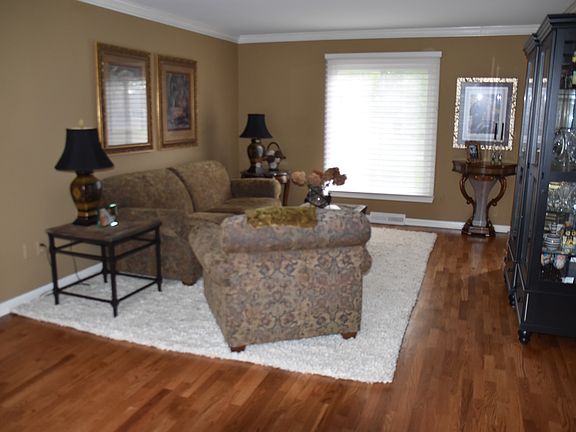 5th image of 11309 Woodbridge Dr