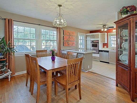 5th image of 8408 Crowley Pl