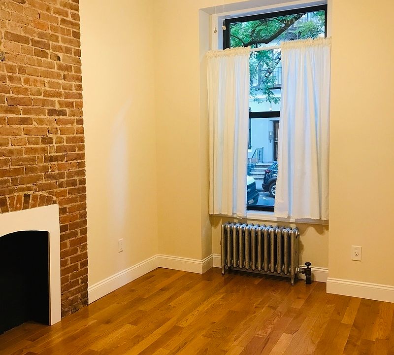 1st image of 321 E 85th St APT 1A