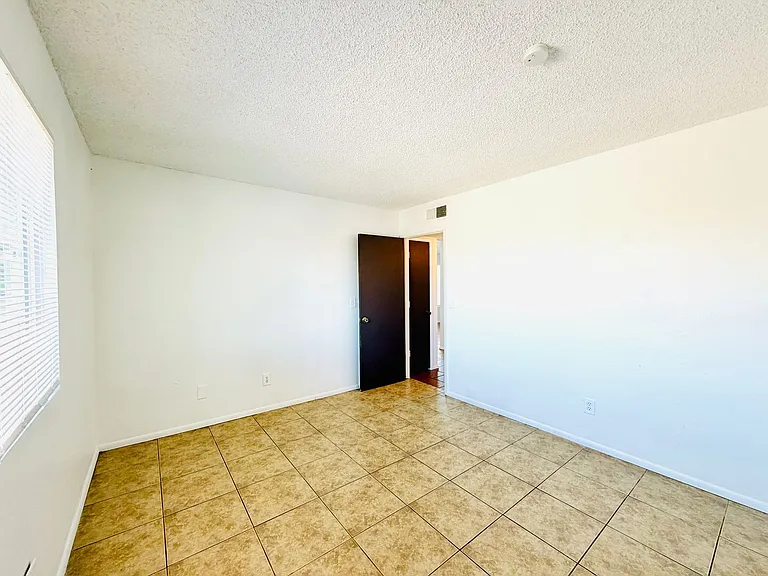 Sentinel Villas Tucson — Photo 9