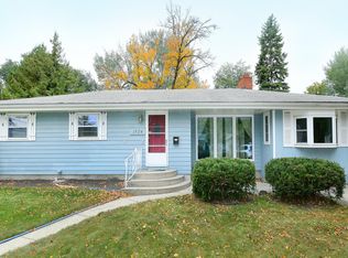 1824 Cottonwood St, Grand Forks, ND 58201