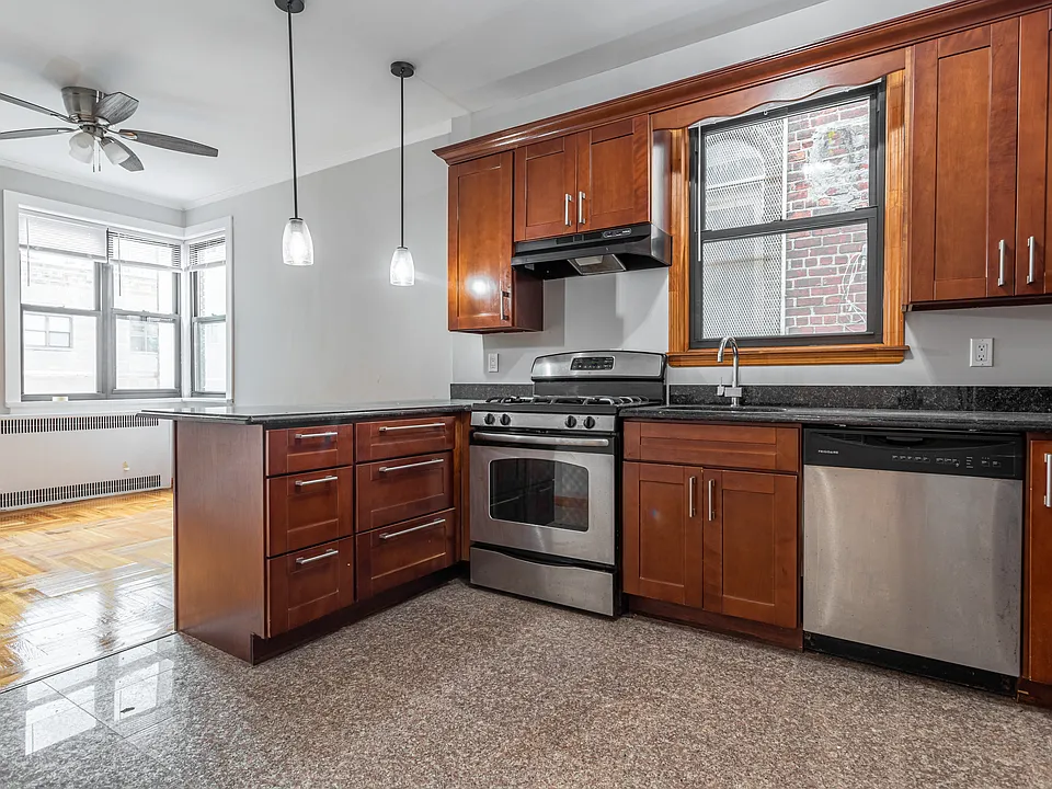 180 Brighton 11th St #2