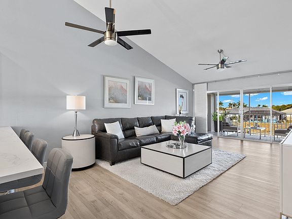 5th image of 4622 SW 12th Pl APT 222