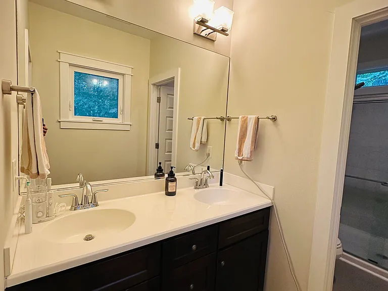 2427 Winburn Ave — Photo 32