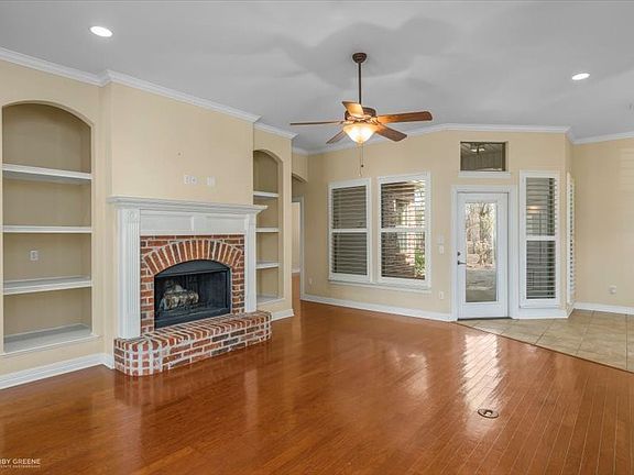 3rd image of 631 Ashley River Rd