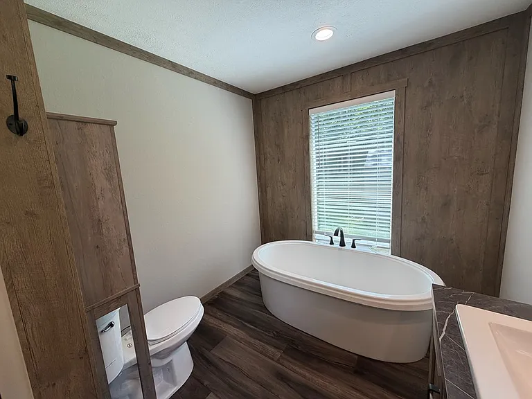 4728 County Road 82 — Photo 11