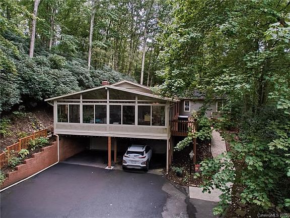 2nd image of 501 Oakwilde Dr