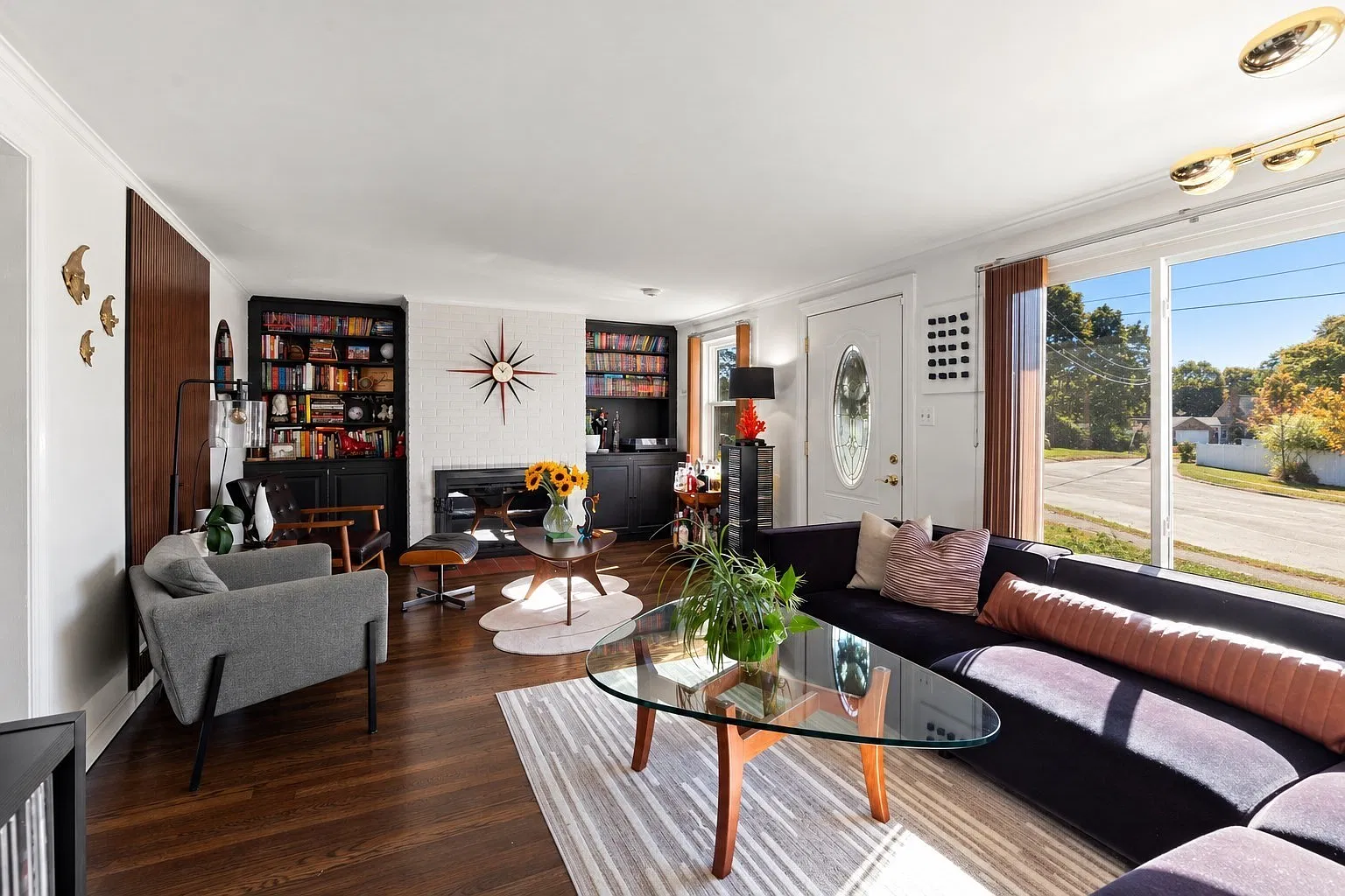 3 bed, 1036 sqft, $3,500 — Photo 4