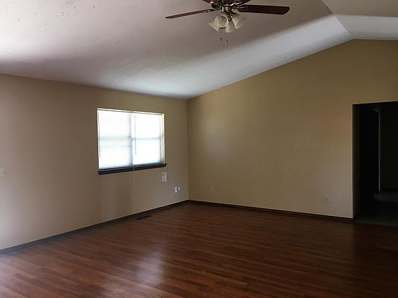 4th image of 9912 S Winston Way