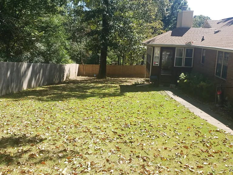 1216 Edinborough Ln — Photo 20