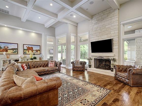 5th image of 3209 Pickwick Ln