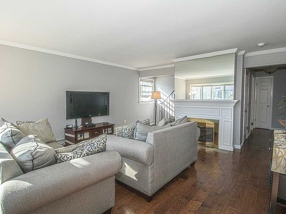 2nd image of 29 Wilson Ave
