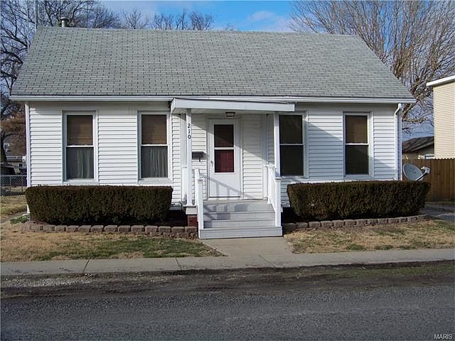 1st image of 210 W 2nd South St