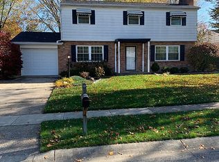 1954 Robinway Dr, Cincinnati, OH 45230