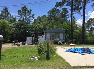 1905 Greycliffe Dr, Gautier, MS 39553