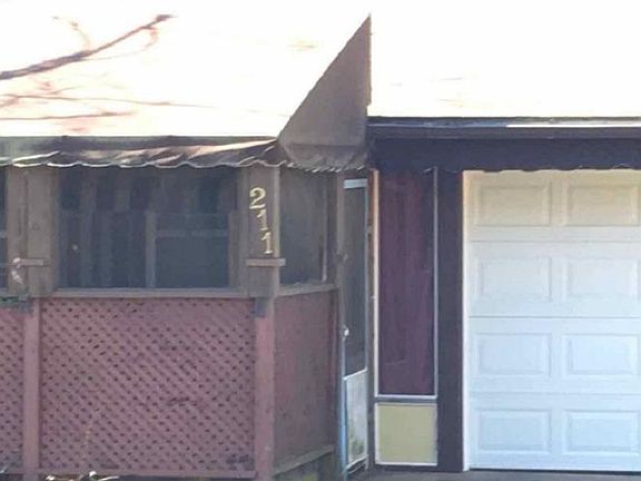 2nd image of 211 Westwood Ave