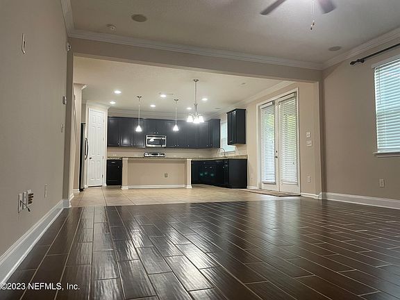5th image of 13716 CHIPPERFIELD Lane