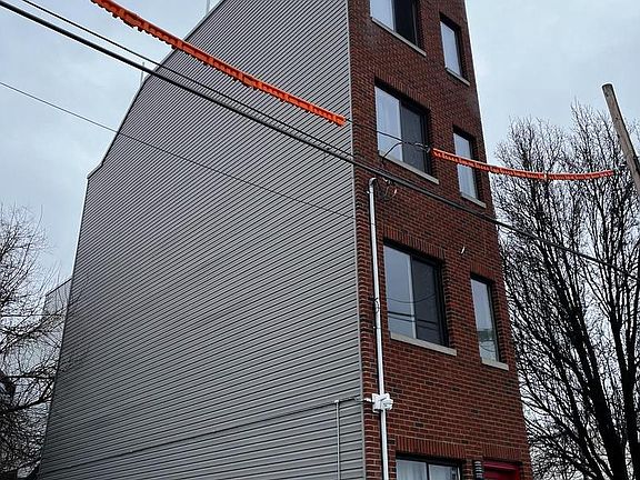 5th image of 1760 N Bodine St