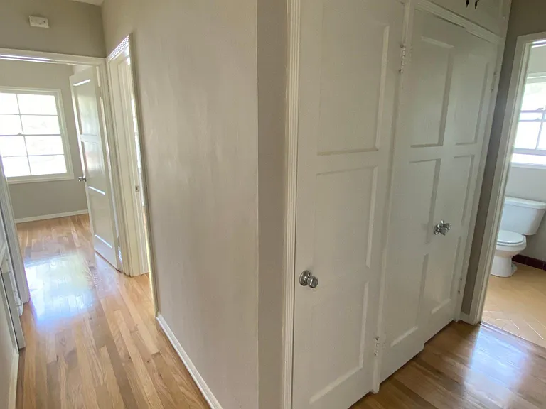 932 N Garfield St — Photo 11