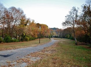 4530 Holston Dr, Knoxville, TN 37914