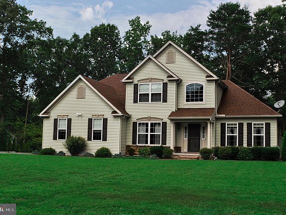 2nd image of 46 Gardenia Blvd