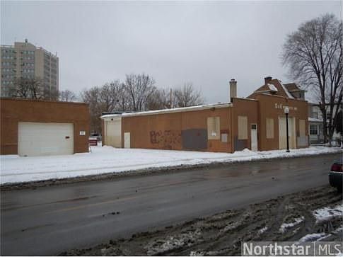 2nd image of 2214 Bloomington Ave