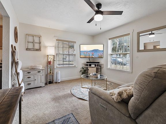 3rd image of 3618 W Heroy Ave