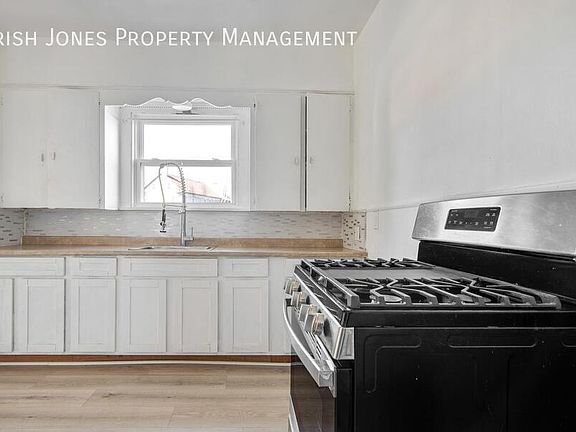 5th image of 189 Cazenovia St APT 1