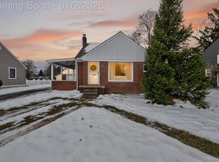 316 Isbell St, Howell, MI 48843