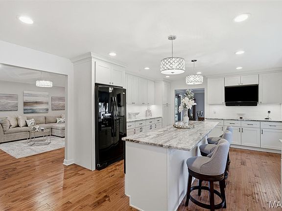5th image of 9102 Fox Estates Dr