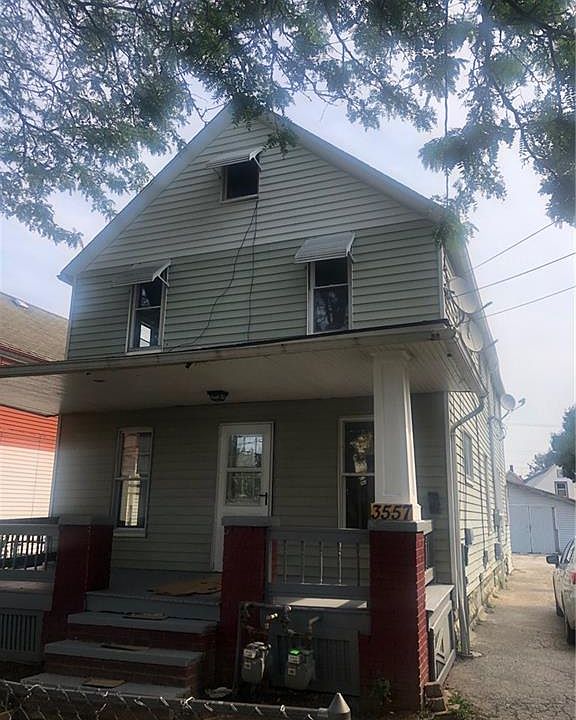 1st image of 3557 W 47th St