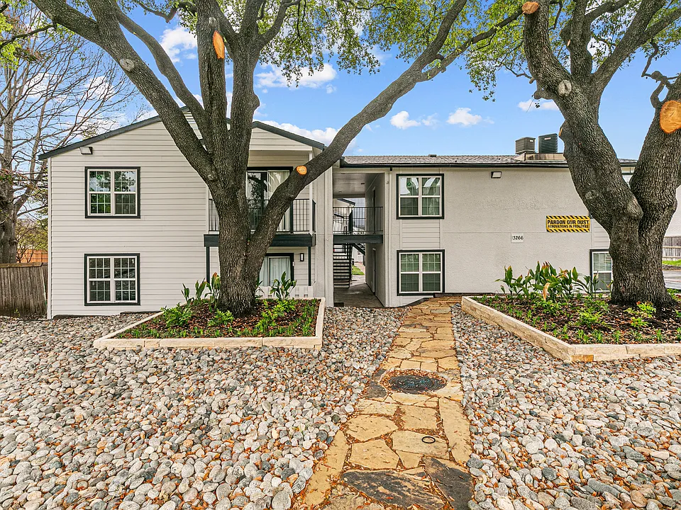 Winding Way Apartments