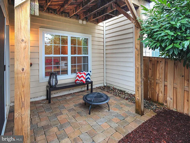 2958 Thompson Park Ln — Photo 35