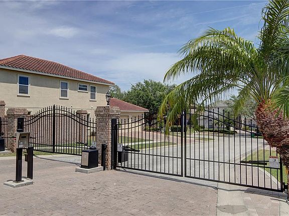 3rd image of 2224 Cypress Hollow Ct