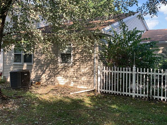 3rd image of 10072 Pepperell Ct