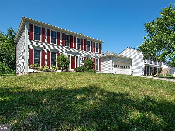 3rd image of 10305 Balsamwood Ct